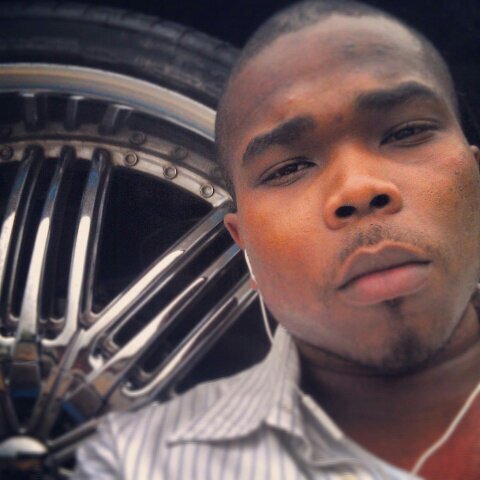 #©ERTIFIED©OMMITTEE™ unsigned artist looking to get heard 
#facebook.com/SKIPZERO334 muzik: http://t.co/mGOYuglym7 1LUVV *1FAM* 1LOYALTY