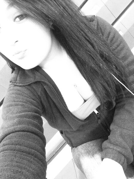 17 and single! Junior at NA, obsessed with hair dye and music. Follow me!