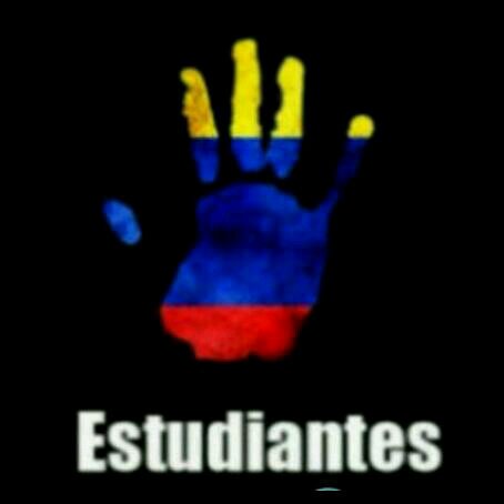 Egresada de la Ilustre Universidad del Zulia. Cumplo con mis deberes para no negociar mis derechos.