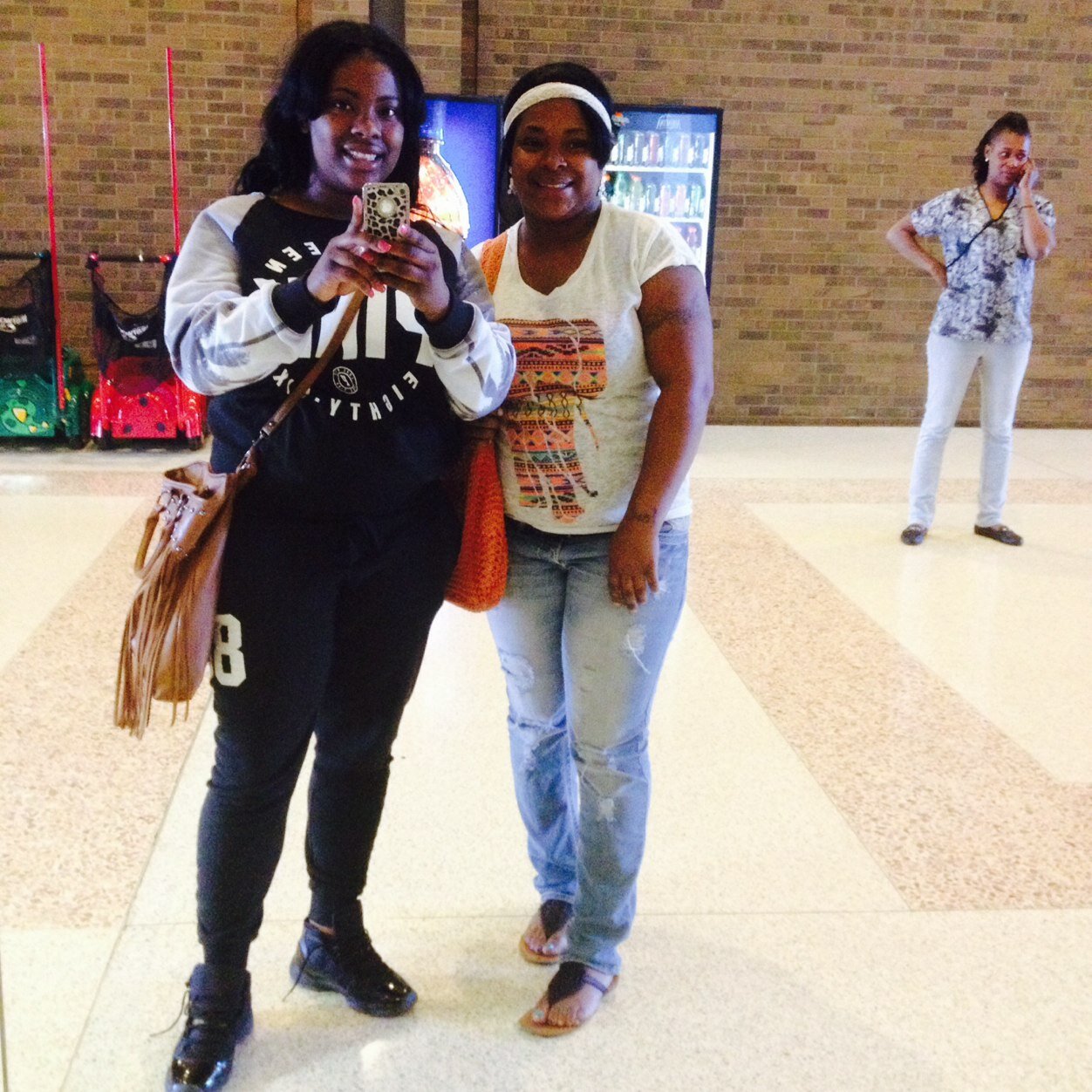 SDonaisha's profile picture. Living Life With No To The Fullest ' No Looking Back ; YOLO So Enjoy It While You Can !