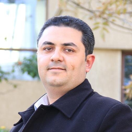 نوح راح لحاله والطوفان استمر, مركبنا تايهة لسه مش لاقية بر, آه م  طوفان وآهين يا بر الأمان, إزاى تبان الدنيا غرقانة شر