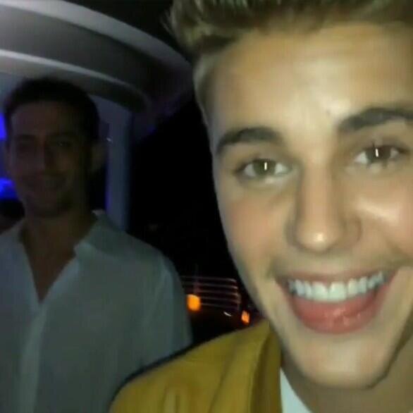 Justin please follow me is my dream :')
I love you much♥♥♥ please I Love ♥
