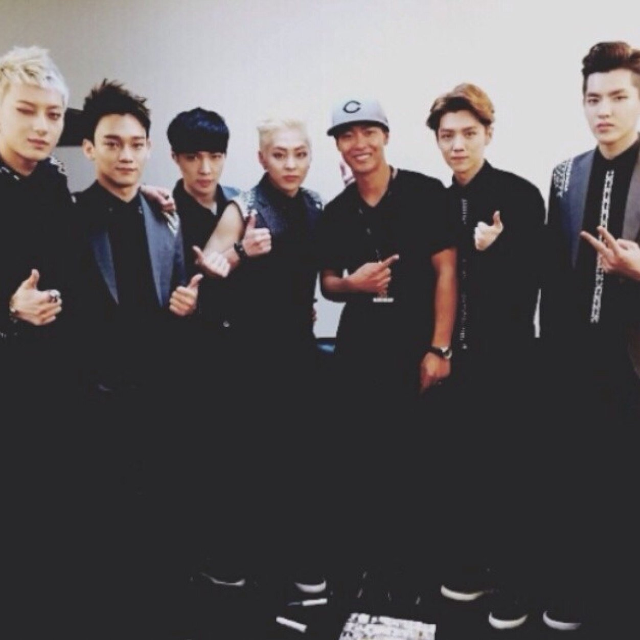 Exo-K  Exo-M  SMtown Exo 페이지 Fan base