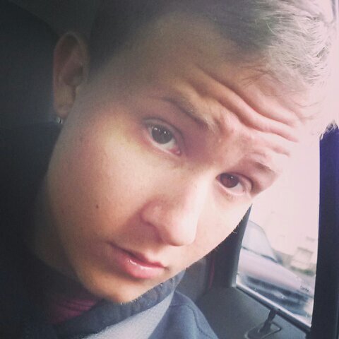 Beasley27Travis's profile picture. Mind in one place, heart in another.