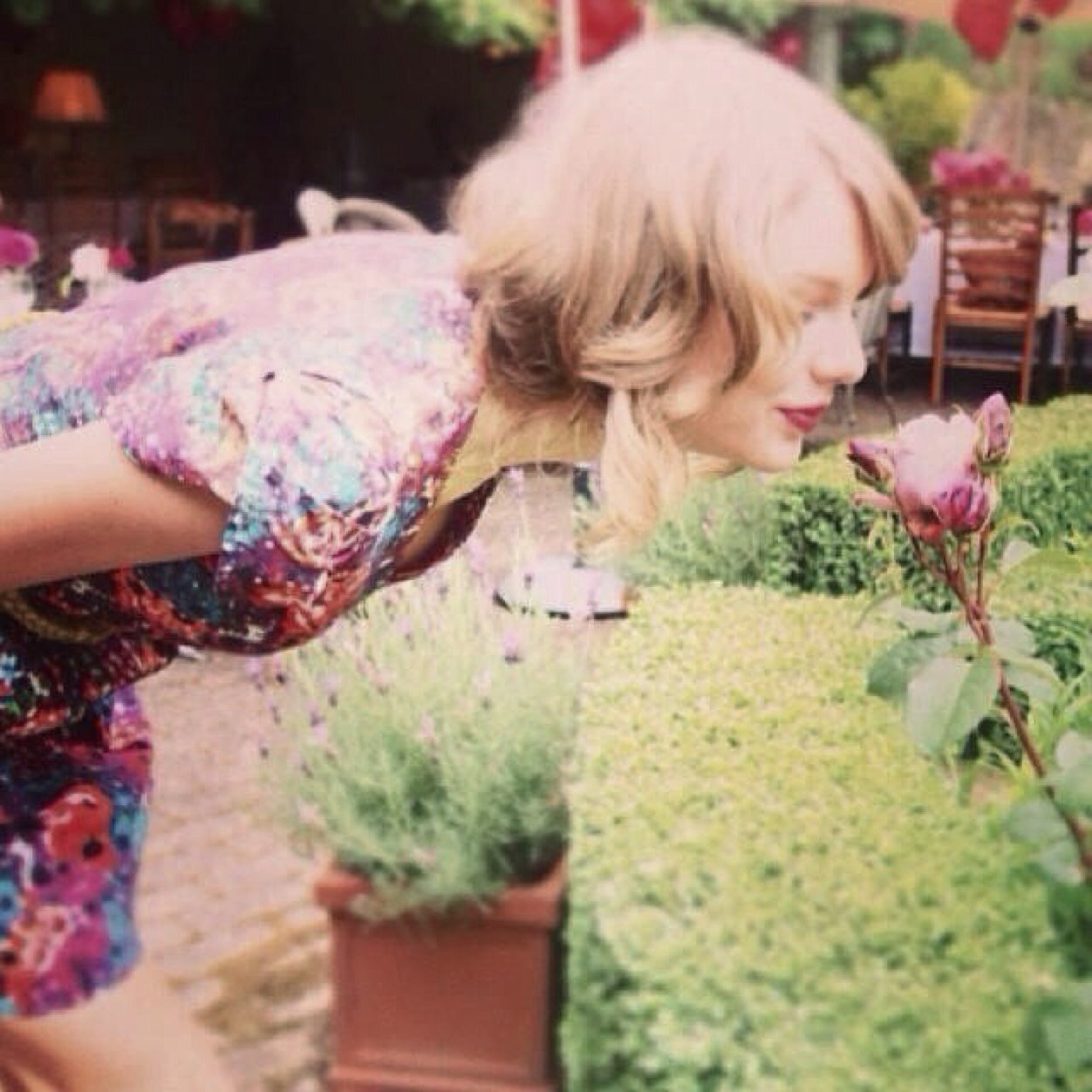 free follow from @tswiftly13 FOLLOW @tswiftly13 for more free follows