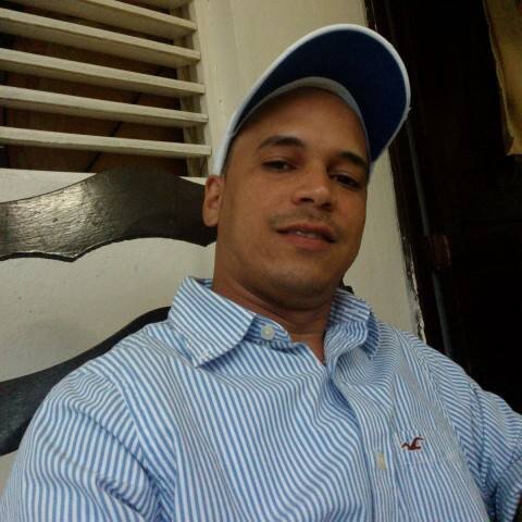 Agrónomo de profesión, Agente de desarrollo en el Banco agrícola de la República Dominicana