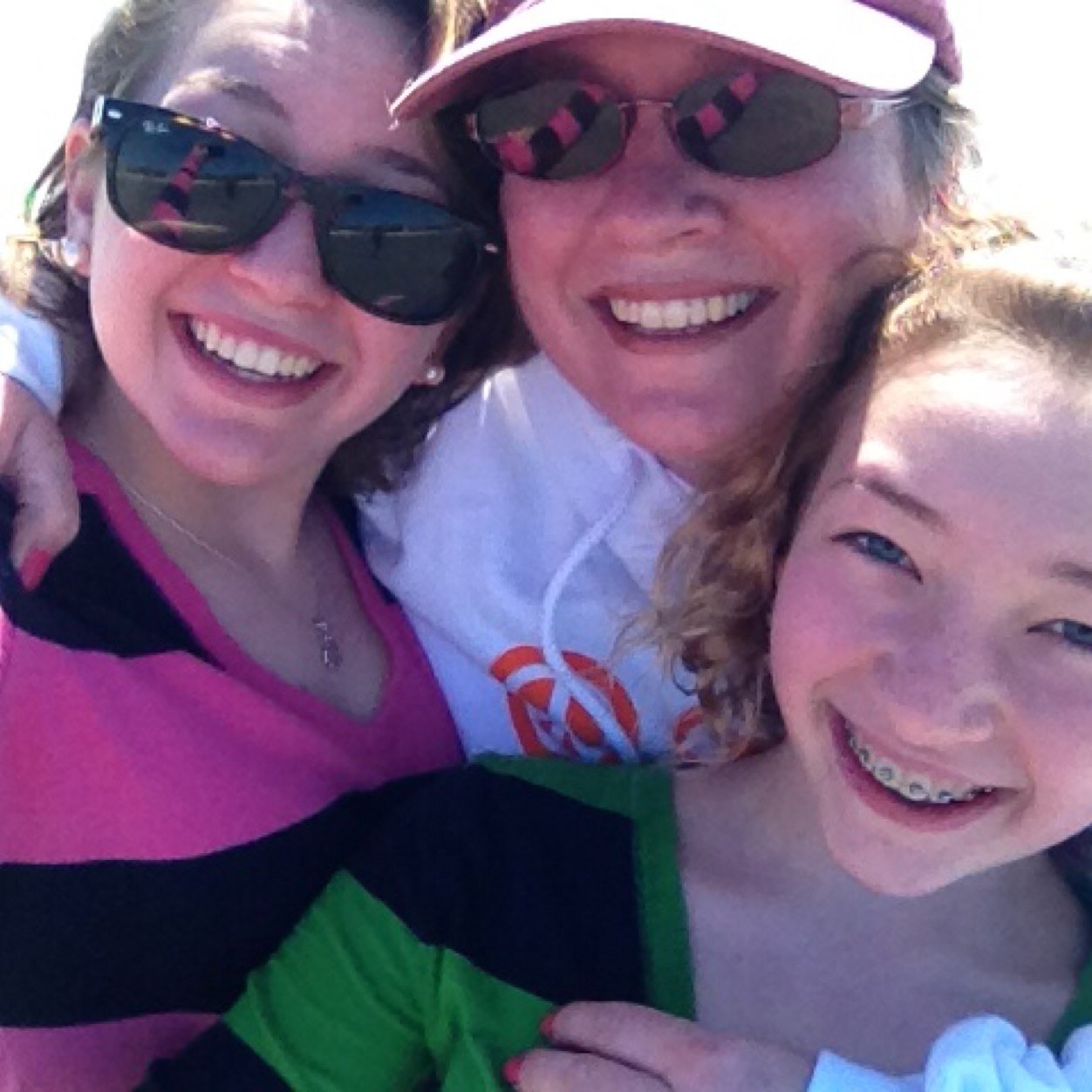 Mombulger12's profile picture. 