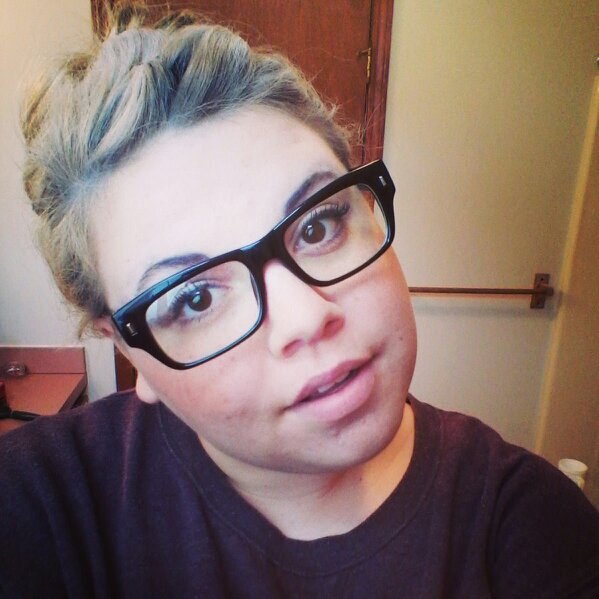 just an average white girl who hates her job.