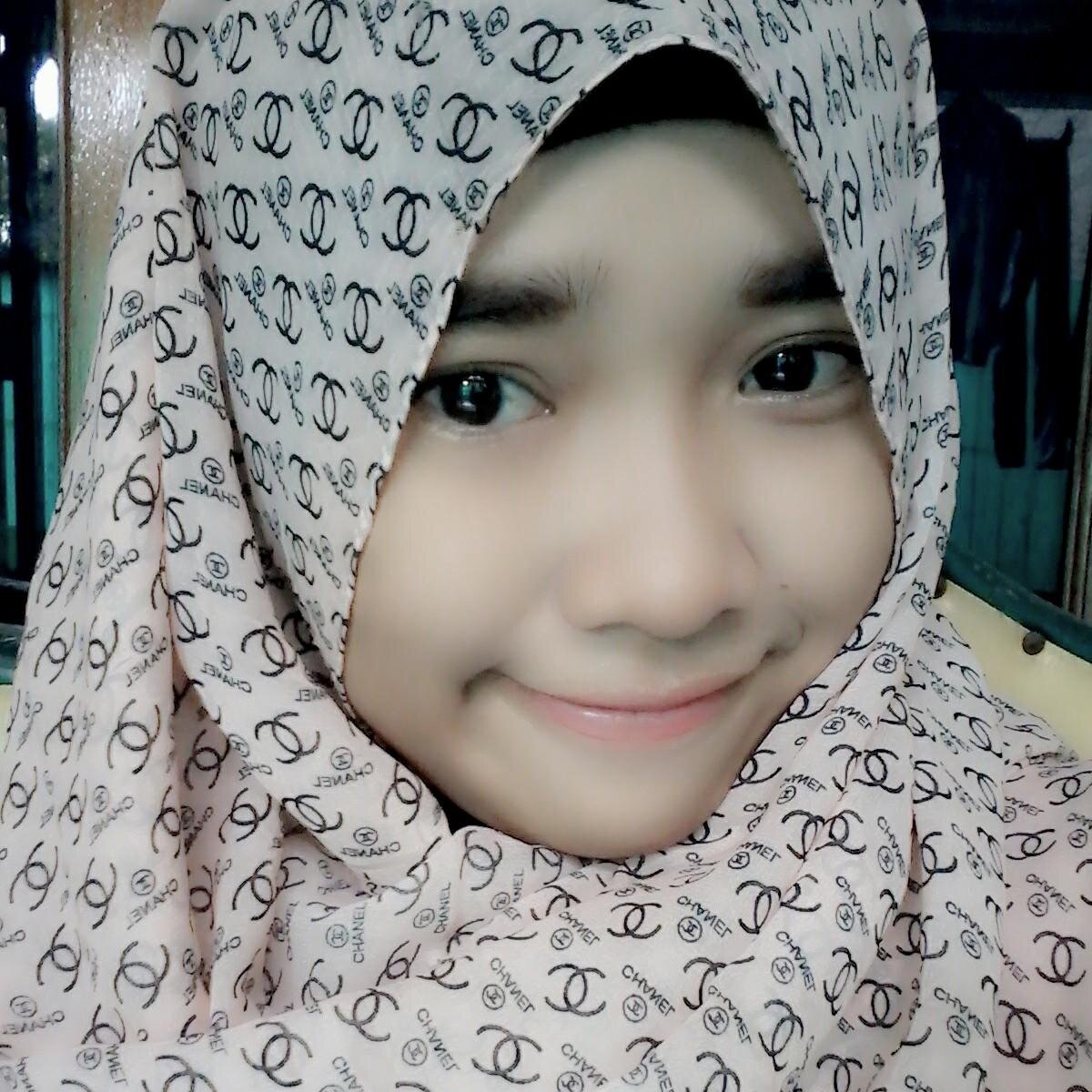 respond intelligently even to unintelligent action instagram : Yulliyanti | line : yuliyaan