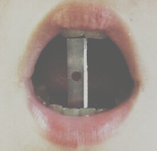 18. || Disмórficα || αgσrαfóbicα || suicidα ✂       Who cares. a̶c̶e̶p̶t̶a̶d̶a̶ ̶p̶o̶r̶ ̶l̶a̶ ̶s̶o̶c̶i̶e̶d̶a̶d̶