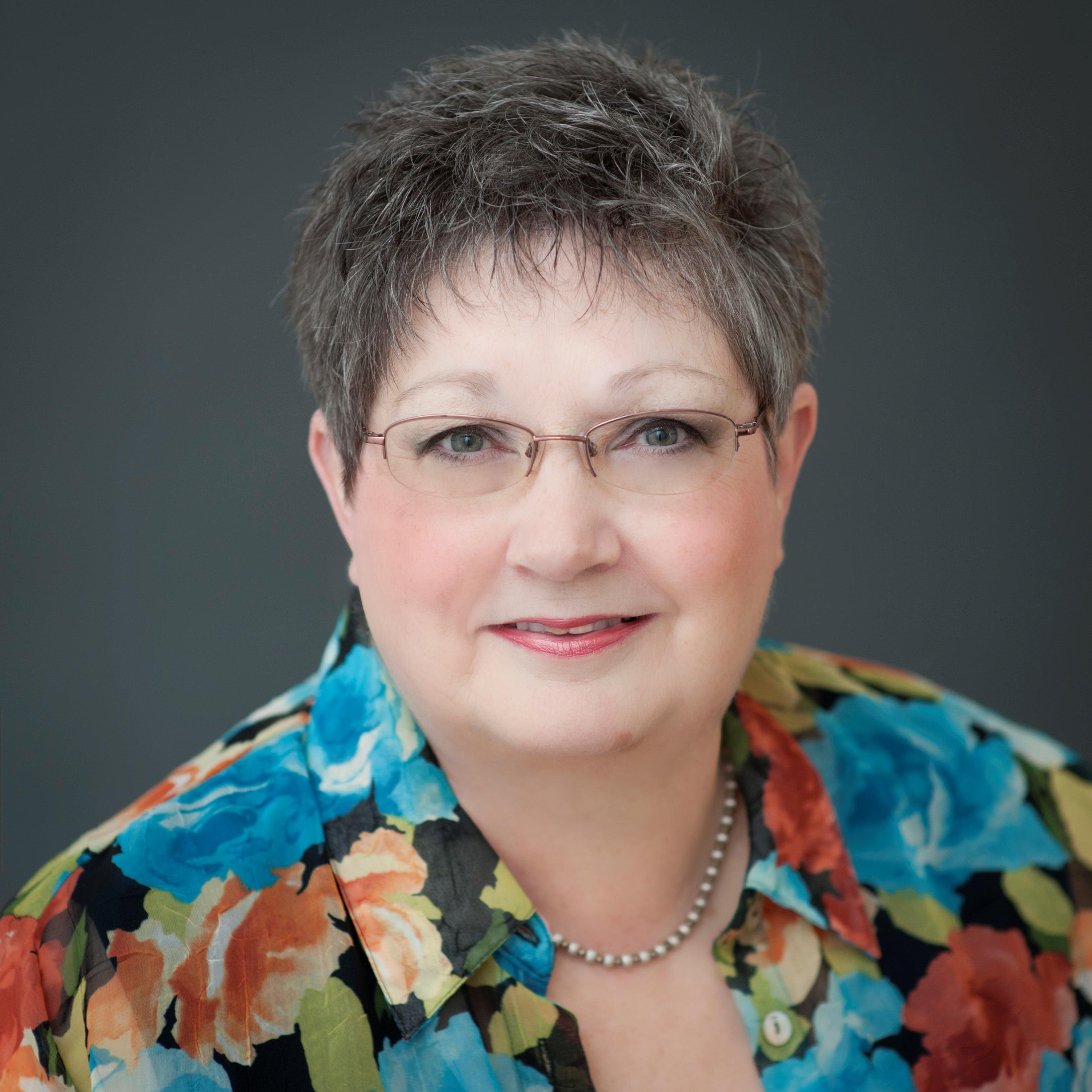 Broker/Owner-GARRETT Realty Solutions-specializes in Hoover & Shelby County, servant to 2 cats who rule the house. Love road trips, Blue Ridge Mtns, rock music.