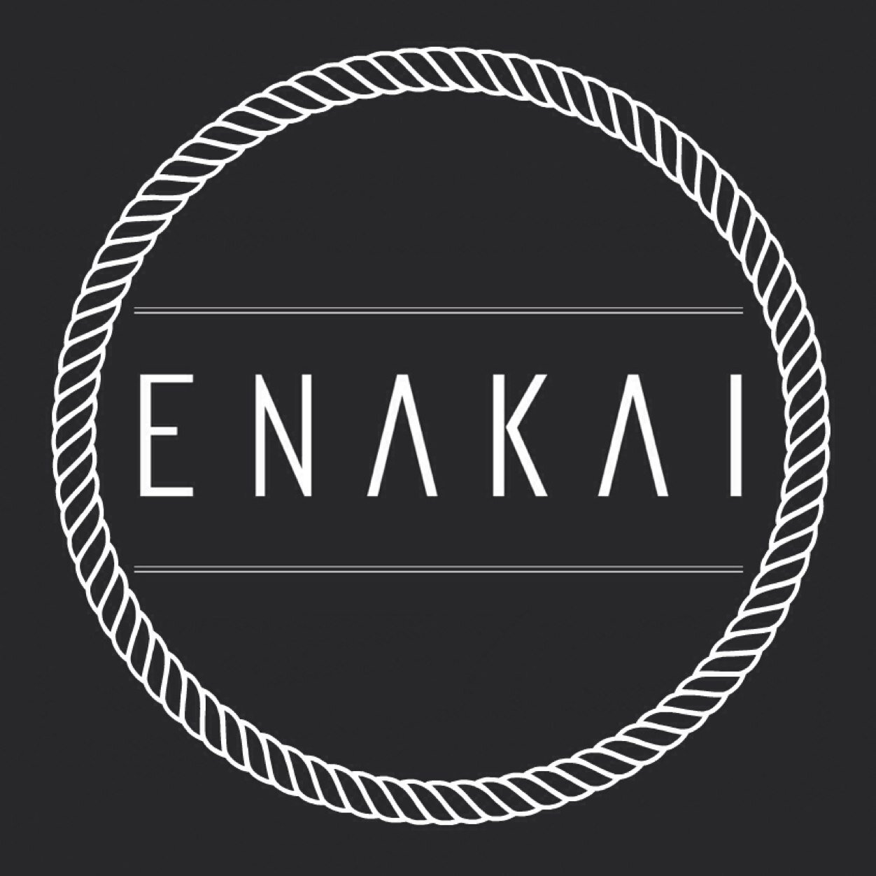 Clothing brand, born out of desire in the heart of Madrid. Specializing in tees, street fashion and trends.