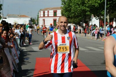 Por aquí, sólo cosas importantes: vino, jamón, literatura, música, atletismo.....y el Atleti