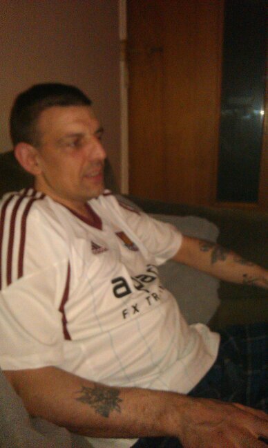 rikvbuxhammer's profile picture. proper hammers fan living oop north,away games only for me