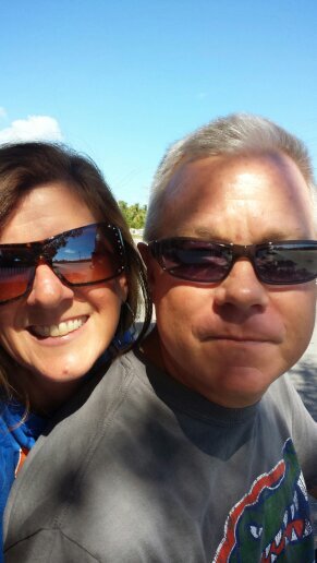 meghanandrob's profile picture. 