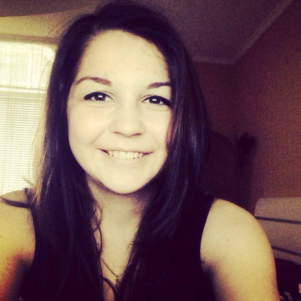 Liza_Molodan's profile picture. Никогда не оглядывайтесь назад, иначе пропустите то, что впереди.