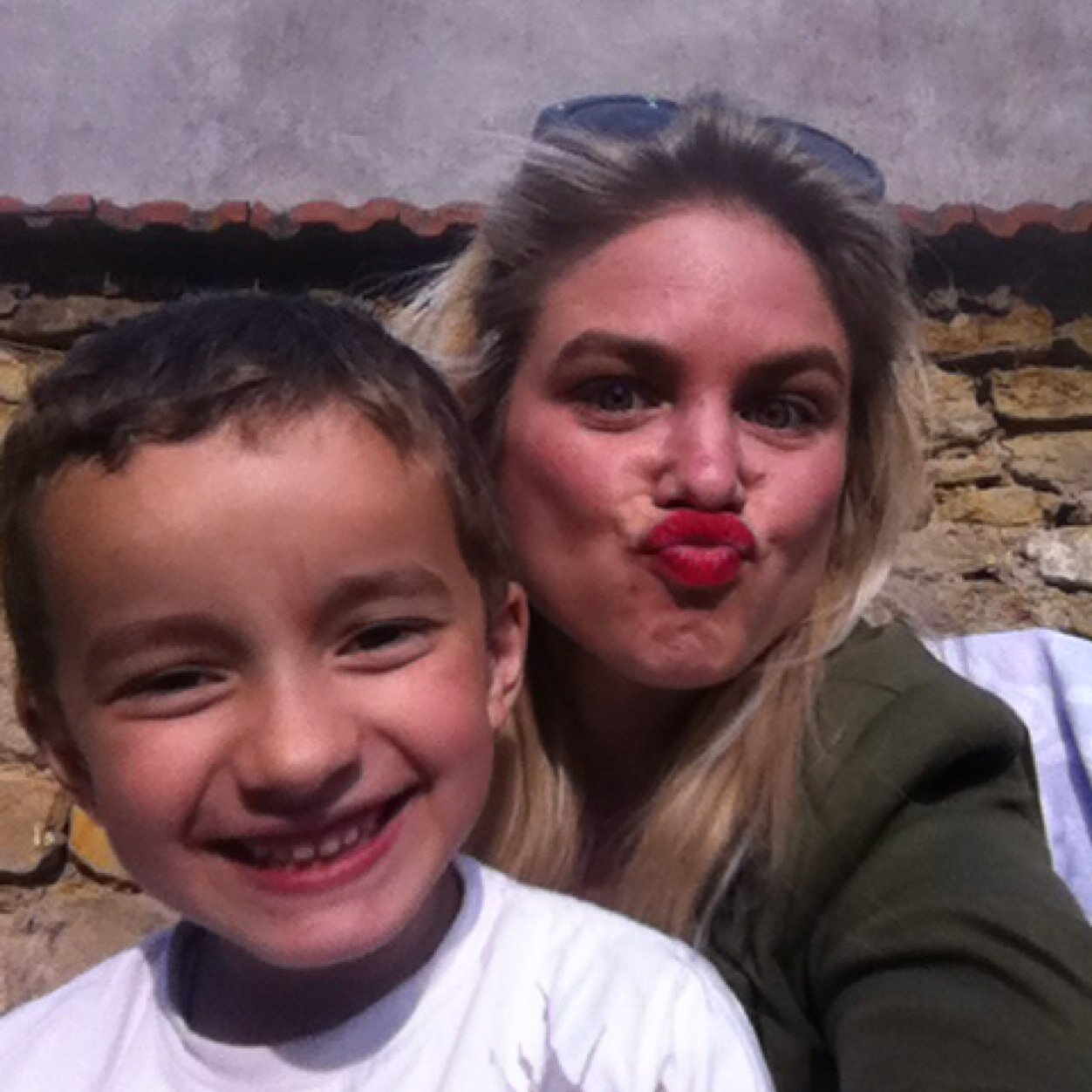 alyzee0's profile picture. 