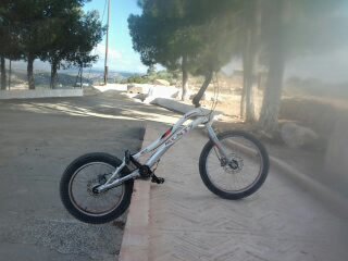 espero  llegar lejos con el trial como mis otros amigos k llevan mi nivel grandes coño