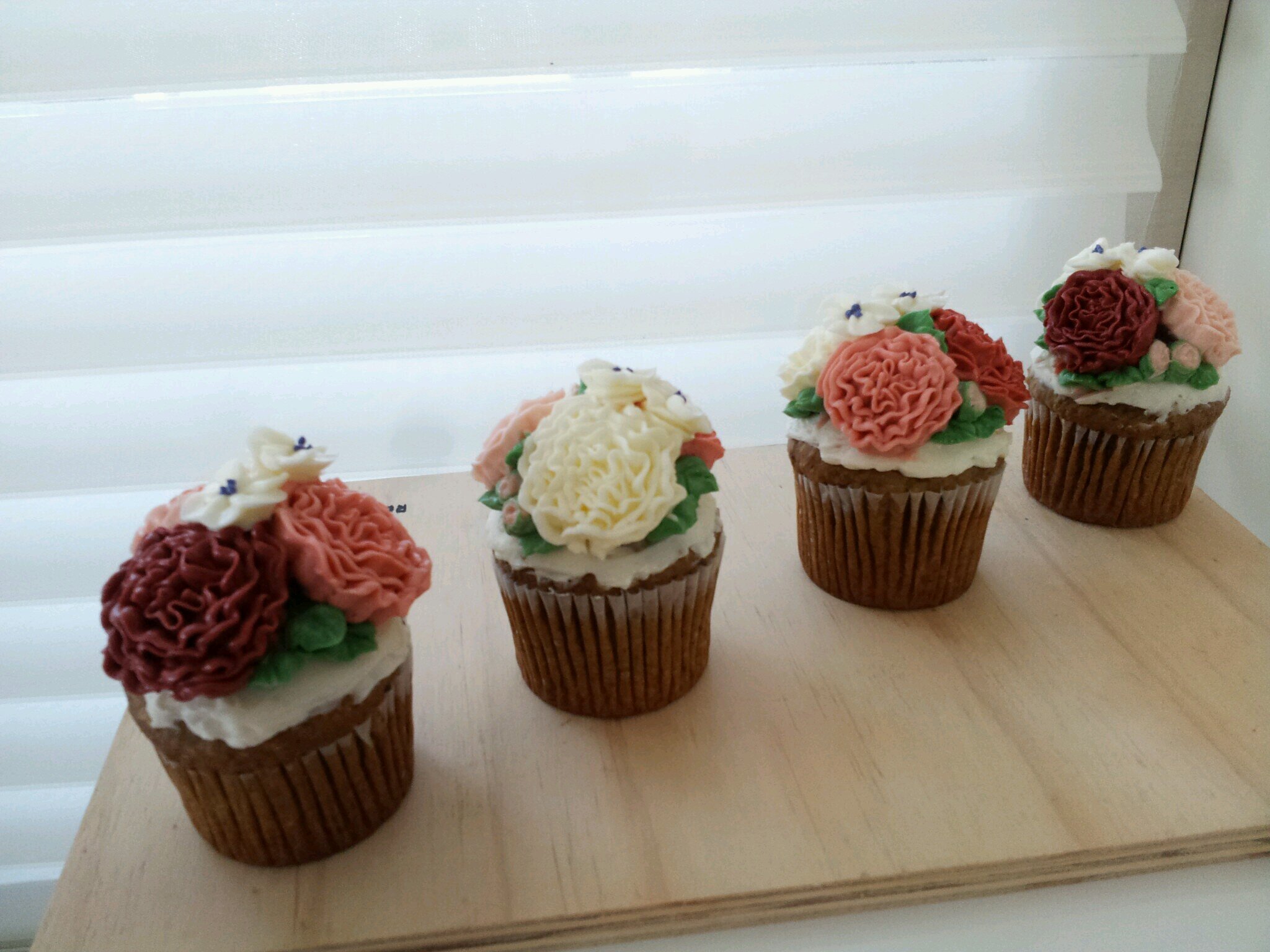 thesweetSweetie's profile picture. 하나 ᆞ 망설임 없이
둘ᆞ 뚜벅뚜벅