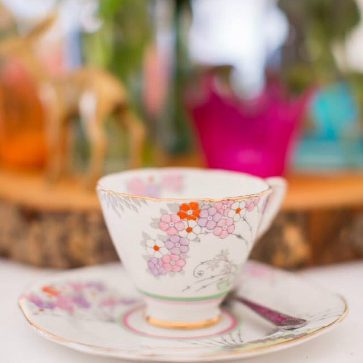 China hire and vintage styling for every occasion. Visit us at the Teahut at Wolesley Craft Centre for homemade cakes, drinks abd ice creams.