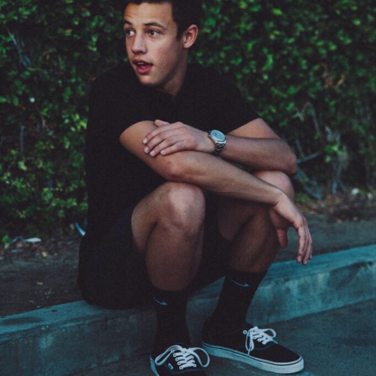 follow my other acc @TurntUpForGrier