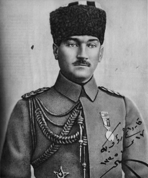 ‎Samimiyetin dili yoktur. O, gözlerden anlaşılır.