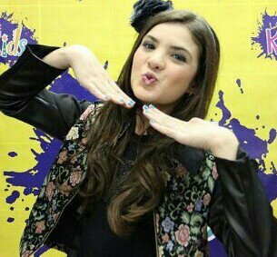 Lívia Inhudes Vivi na novela chiquititas 2013.Perfil monitora .
  São Paulo .facebook.com/Lívia . inhudes