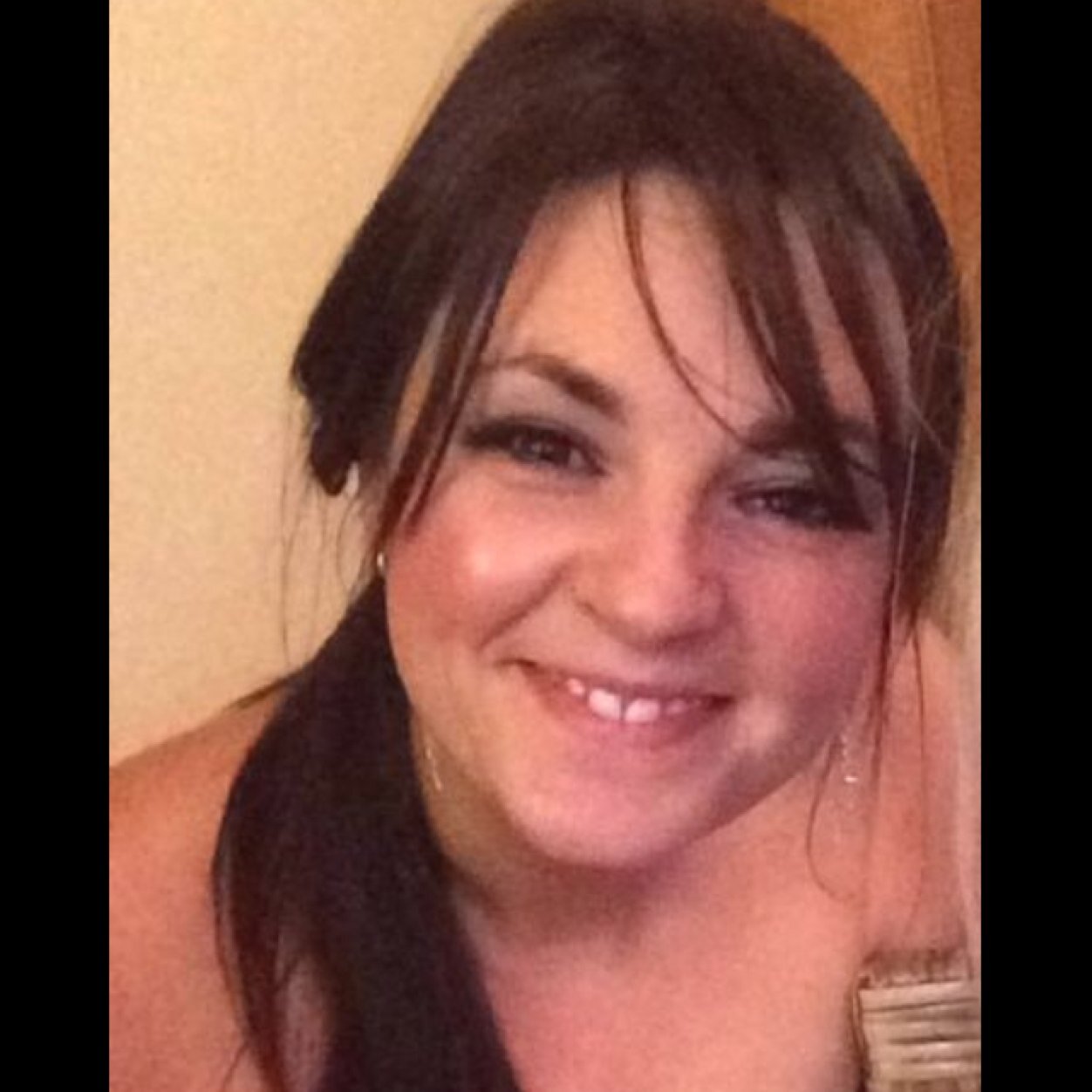 Beauty therapist and tutor. loving 2 minute miracle gel. the results speak for themselves . WOW !