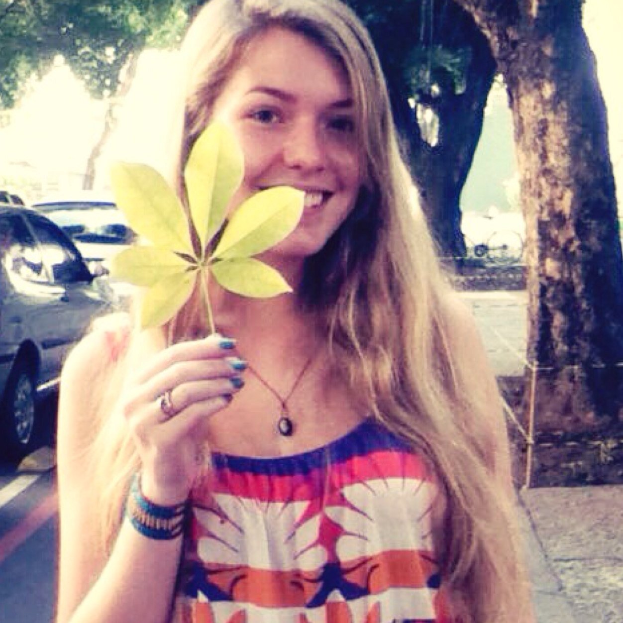 Vou mostrando como sou e vou sendo como posso.
