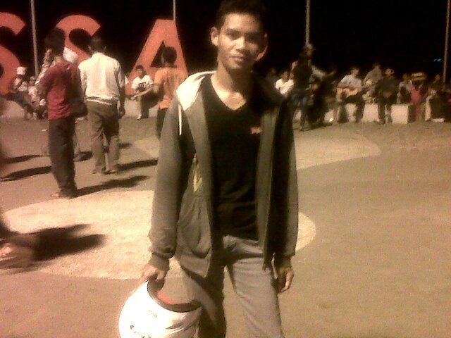 IdamUmar's profile picture. 