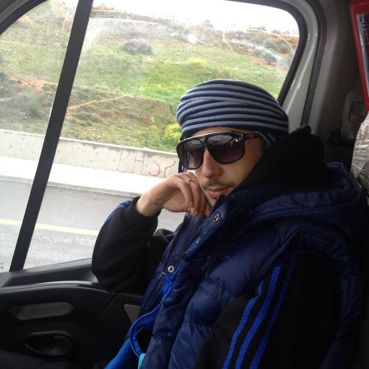 idirto's profile picture. 