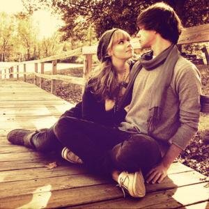 No le robes un beso, robale una sonrisa y ella te basará.