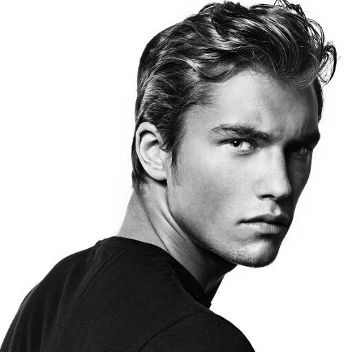 TheAlexDeveraux's profile picture. Slytherin 6th year || Pureblood || Durmstrang transferred student || HPRP 18+ || Single-Romance || Literate