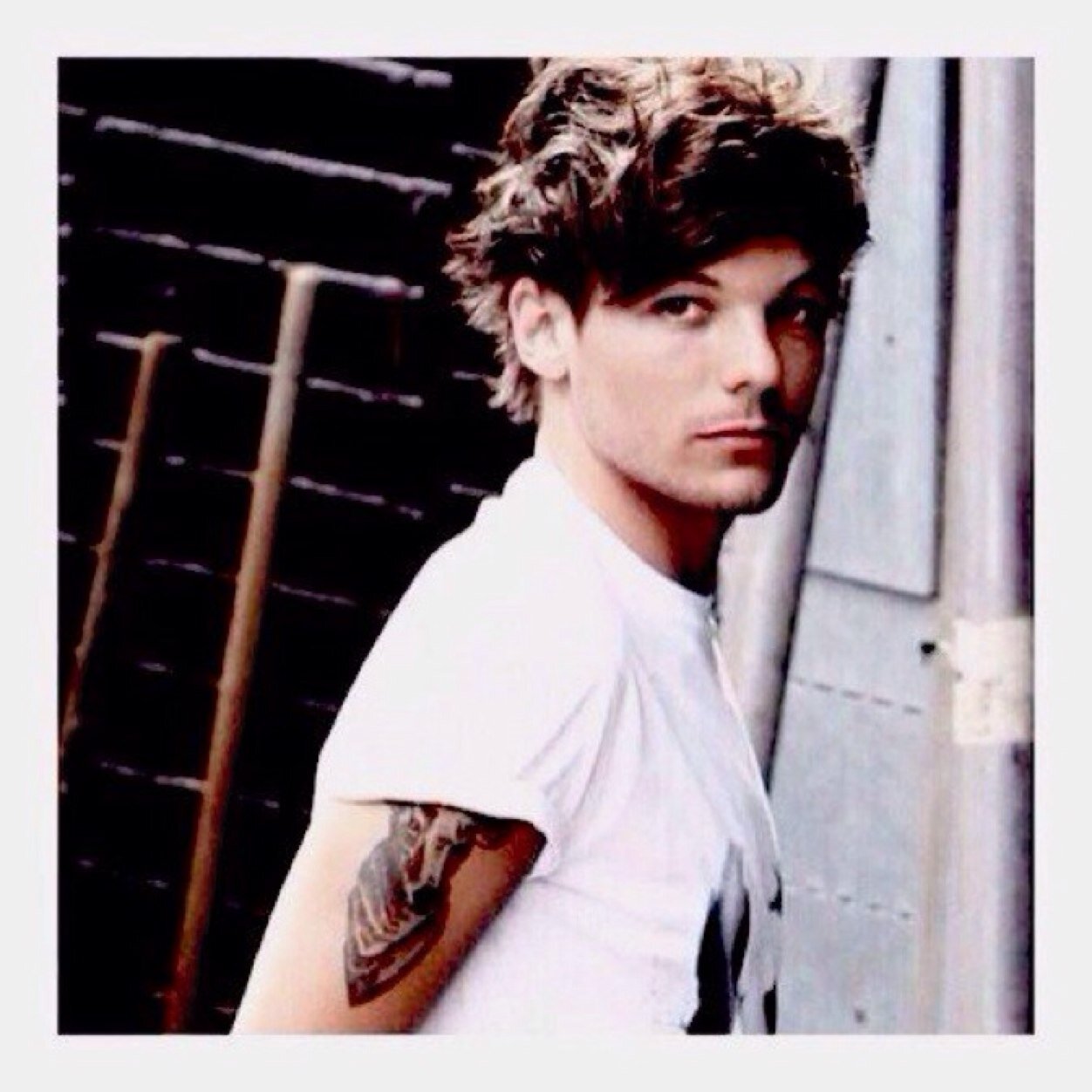 hi love why wont you come on over to @sixftniall and follow her since you got a follow from me :)