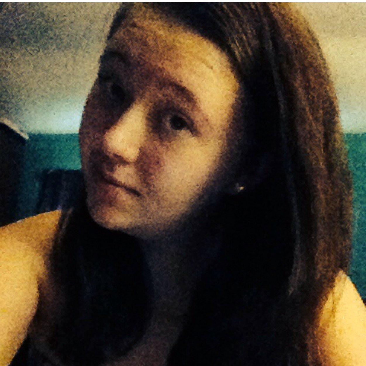 Im 16, I like to hang out with my mates and have fun, love my music and if you want to talk to me ask for my number, so follow me and i will follow you back