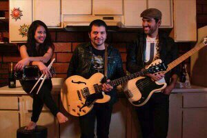 Banda de rock mexicana perteneciente a la nueva generación de propuestas musicales. @Ind_Ep Records