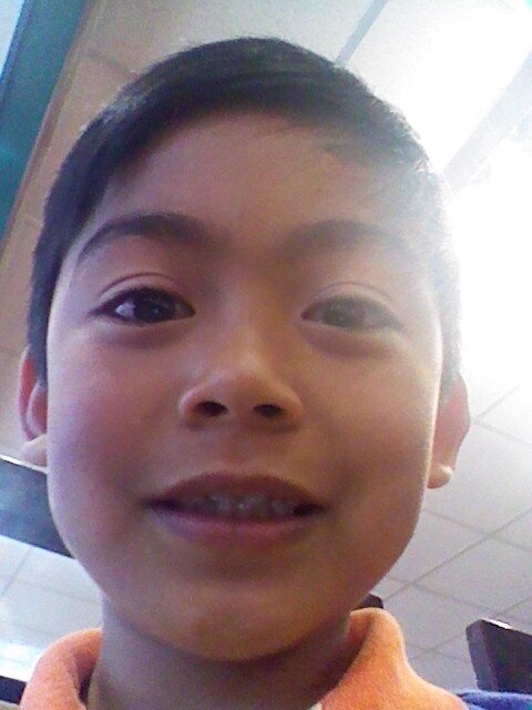I love minecraft and basketball. : )