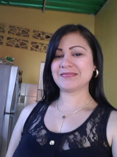 YasmiraRoa's profile picture. Venezolana.Casada feliz con mi hija y mi esposo.Amo mi familia,La musica Romantica.y la farandula.