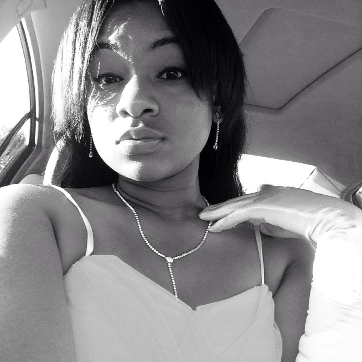 Only fuck w| a few ; never put trust in a bitch you barelly know never let a stranger into your home & thats that. #avaJanae'