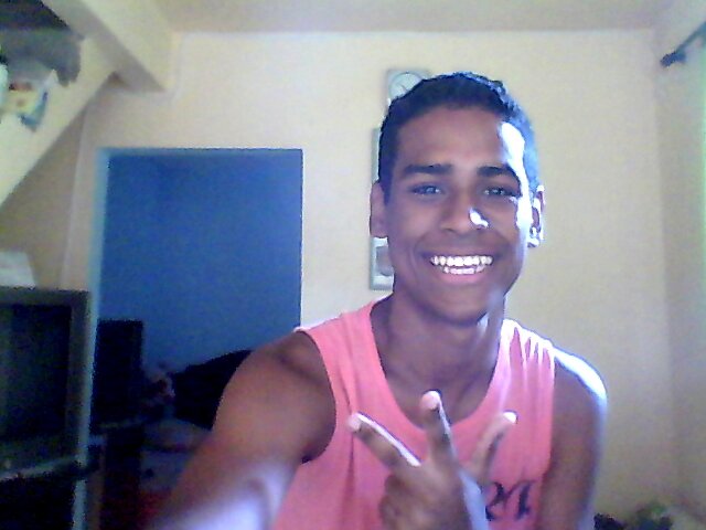 LonNunes's profile picture. Brasileiro, carioca e musical...Isso me define bem.