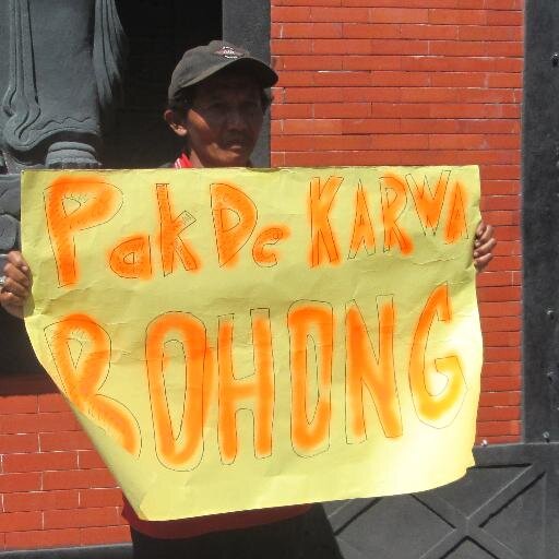 WARGAKELUD's profile picture. Akun resmi Aliansi Warga Kelud (AWK) Merupakan Wadah perjuangan dan media silaturahmi korban terdampak Erupsi Kelud.CP : +6285 3350 73397