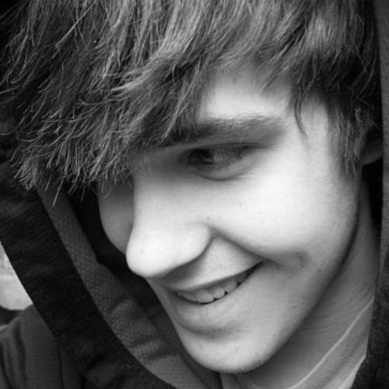 jamesslytherin1's profile picture. (HP RP) I am in Slytherin. Looking for the right Slytherin  to make me happy. Cold hearted. Pure and finest blood. ||Bi||