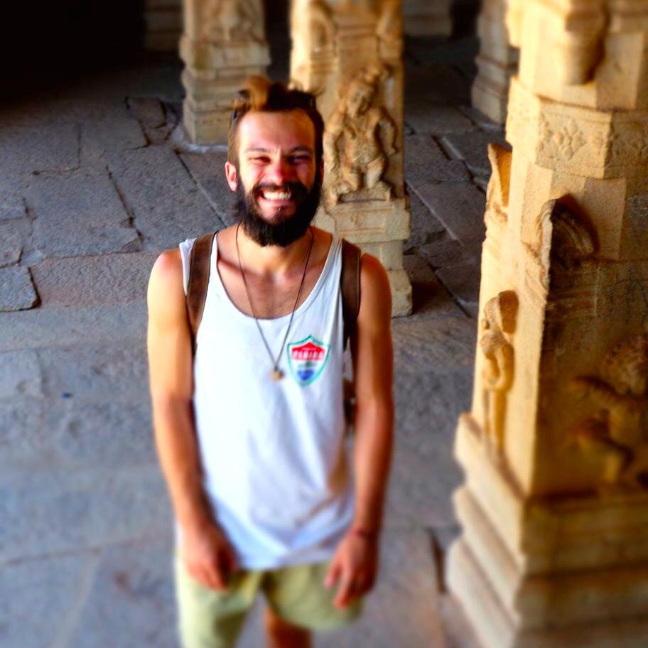 Solo traveller and travel blogger, currently in India