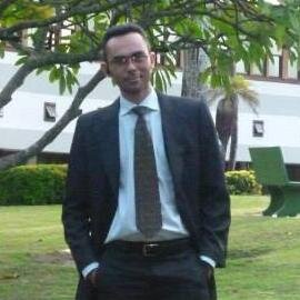 Trabalho com A Qualificare Mutinível - Cursos On-line - Seja um empreendedor de futuro, envista em educação - UM PAÍS É FEITO COM HOMENS E LIVROS