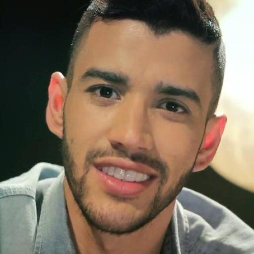 Ao segurar a minha mão um beijo, ao me ver chorar um biquinho. 27/10/2013 (DOMINGO) ETERNIZADO @Gusttavo_Lima sz'