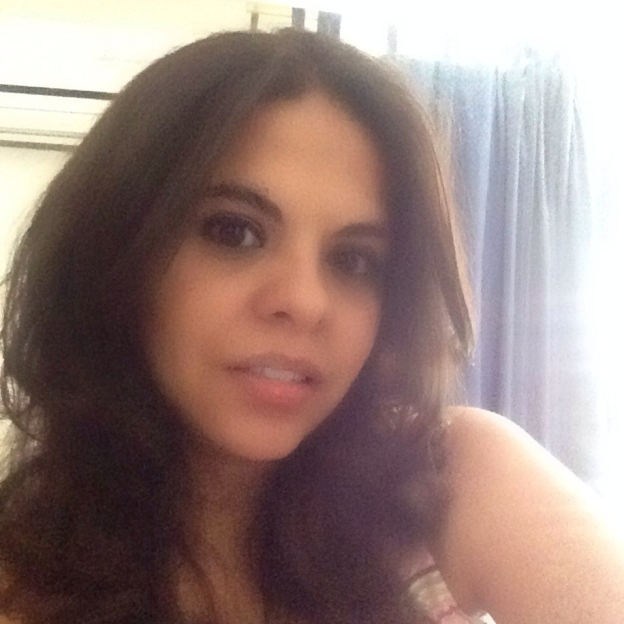 Mariana_Romo's profile picture. Green-girl...