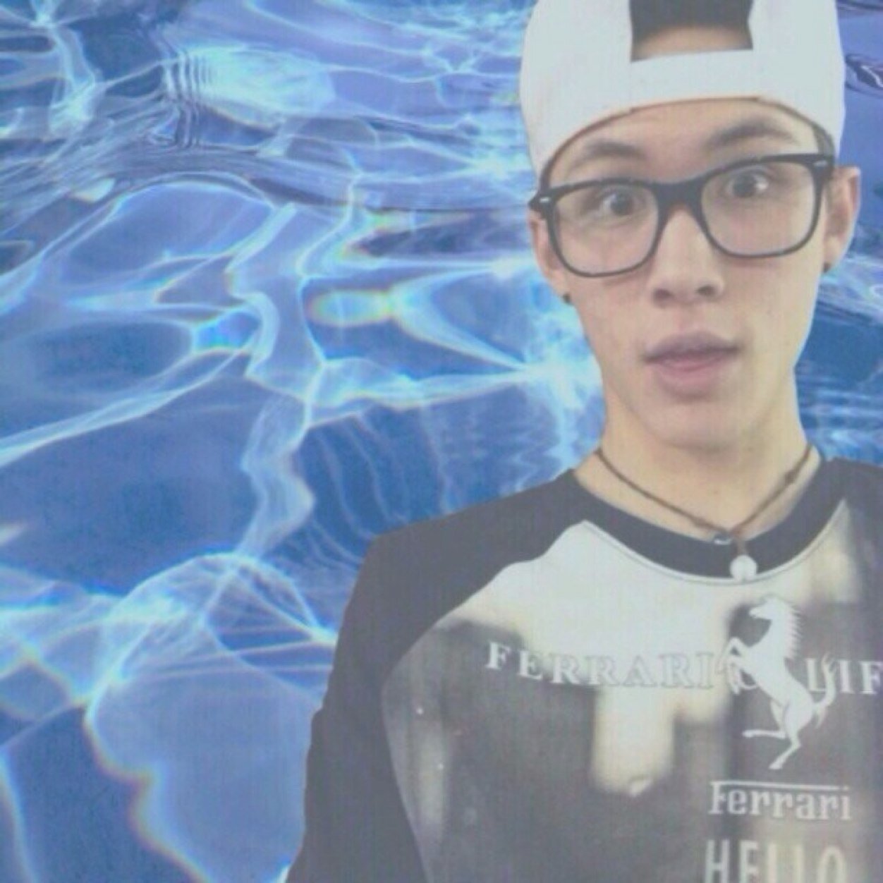 Follow @Hutchiie bc free follow & ilysm