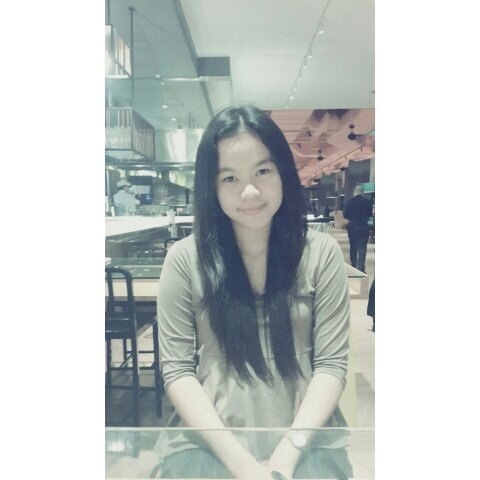 Live simply • Dream big • Be grateful • Give love • Laugh lots ♥ instagram : gisella_maudina