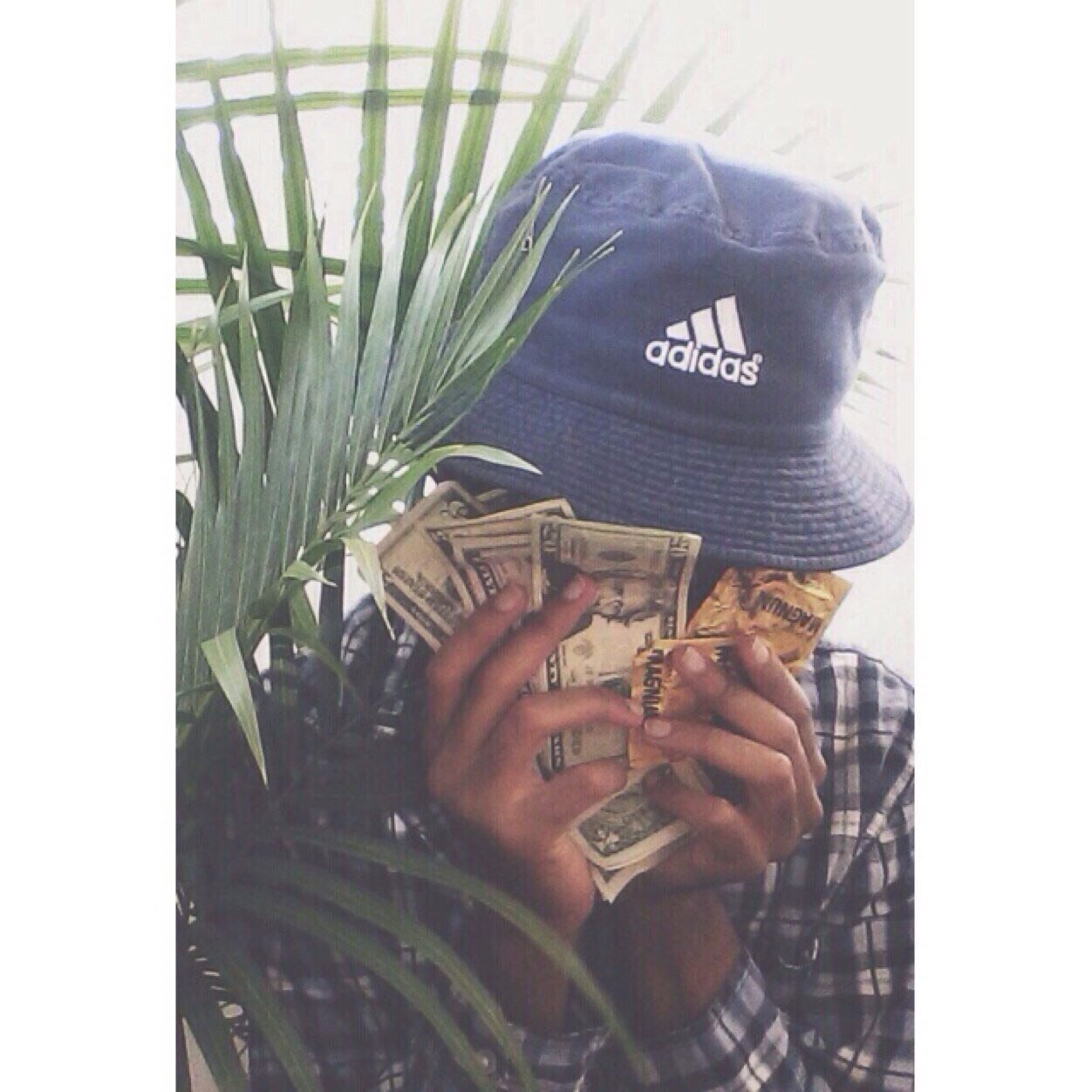 Vibe with me
Follow the owners IG: JoeyPBEMG