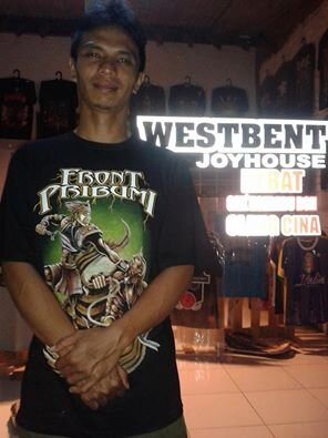 hari_keki's profile picture. I'm Vocalist @karmainggil 
WESTBENT distro (owner)